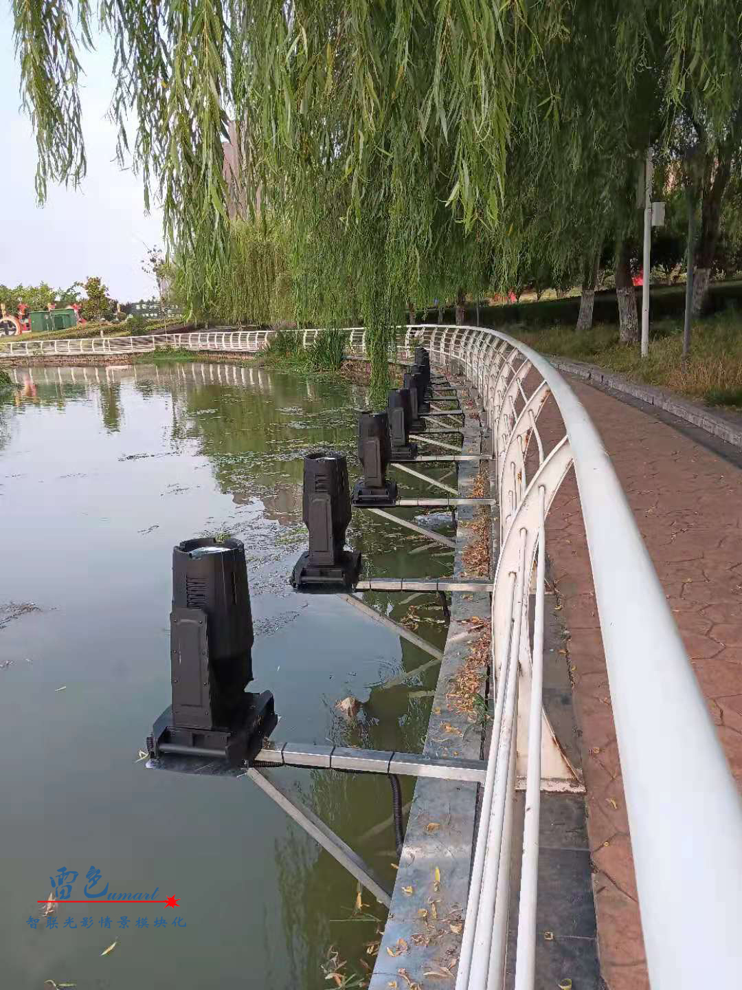 由雷色光電打造的“大美漯河·水韻西城”共慶百年華誕月灣湖之夜主題燈光秀上演啦！(圖18)